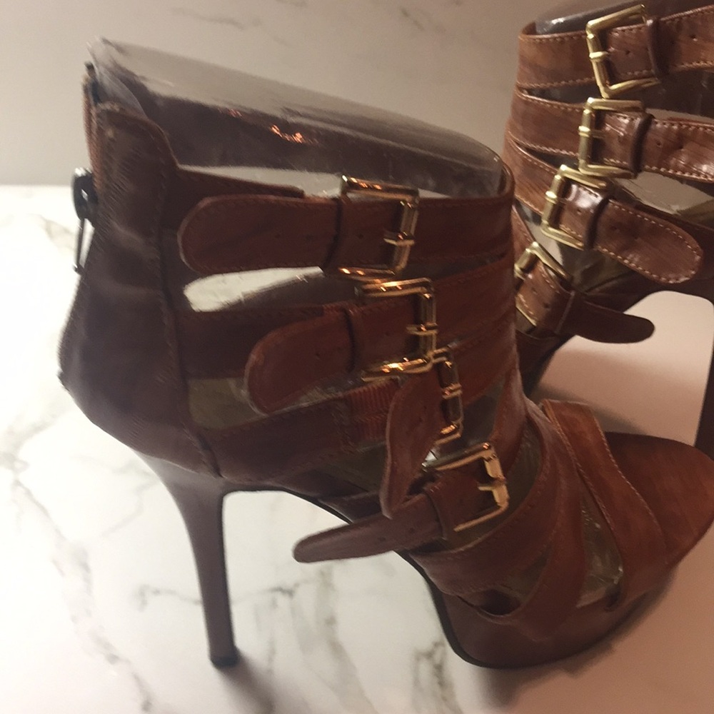 Heals - Picture 2 of 2